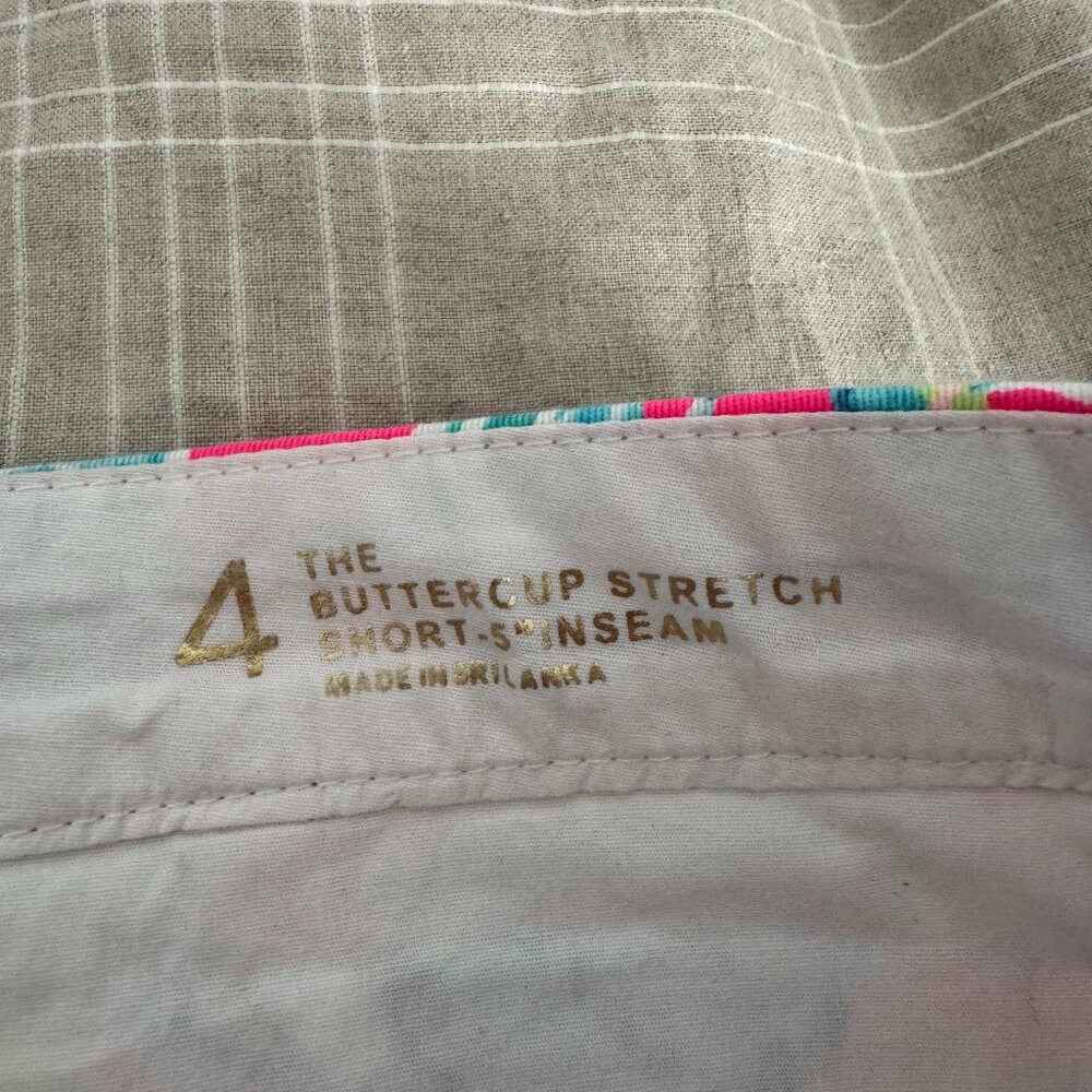 Lilly Pulitzer Buttercup Stretch Shorts in Lobsters in Love Pattern - Picture 7 of 11